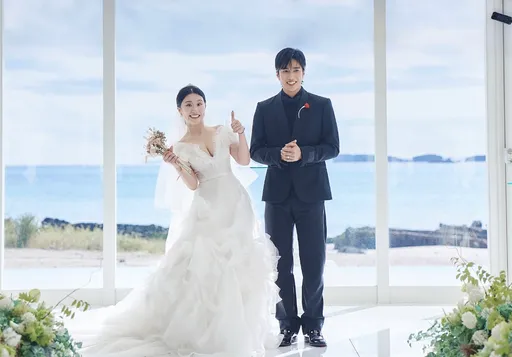 焦凡凡沖繩爆乳甜嫁婁峻碩 50位星友見證浪漫婚禮