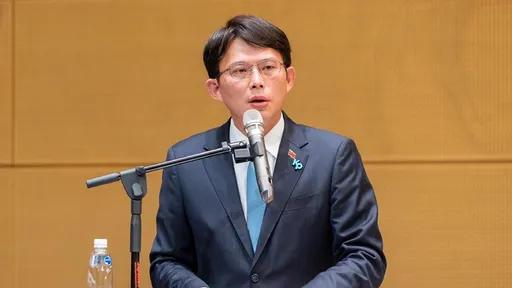 黄国昌补选接掌民众党主席　任期至2026年底