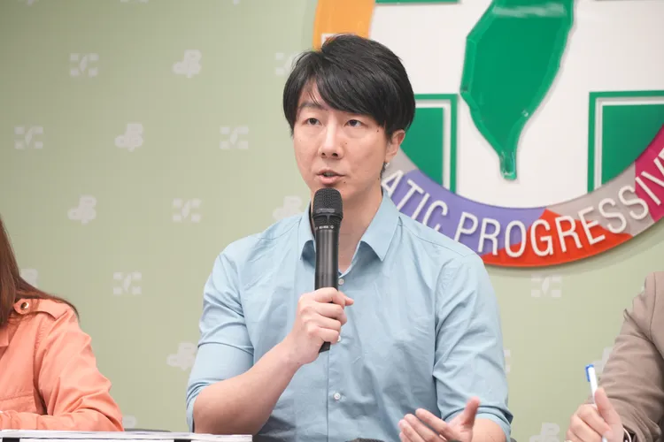 吳崢表示，要在新會期廢除毫無正當性又圖利立委私人家族企業的《壯世代政策及產業發展促進法》。民進黨提供