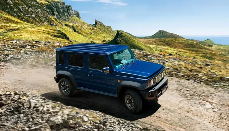 Jimny Nomade搭載1.5升自然進氣汽油引擎，輸出103匹馬力與134 Nm扭力，並提供五速手排或四速自排變速箱。原廠照片