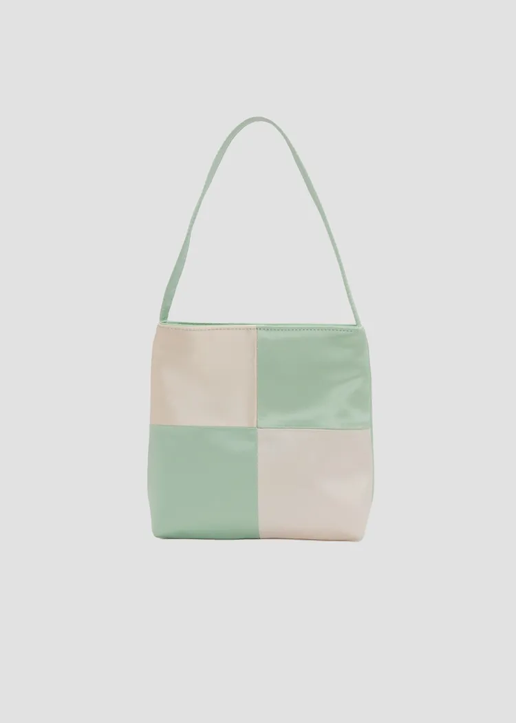 hai Vera格紋絲質手袋（THE SPAACE 限定色），4880元。品牌提供