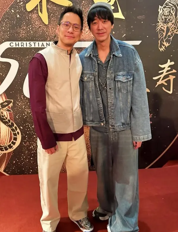 朱志威與信同框。翻攝關穎IG