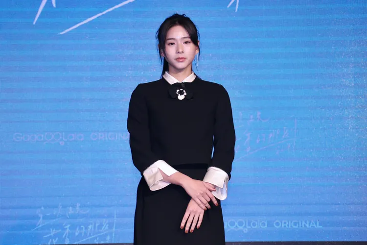 袁漠遙是創作歌手，首次加入演出非常興奮。莊宗達攝