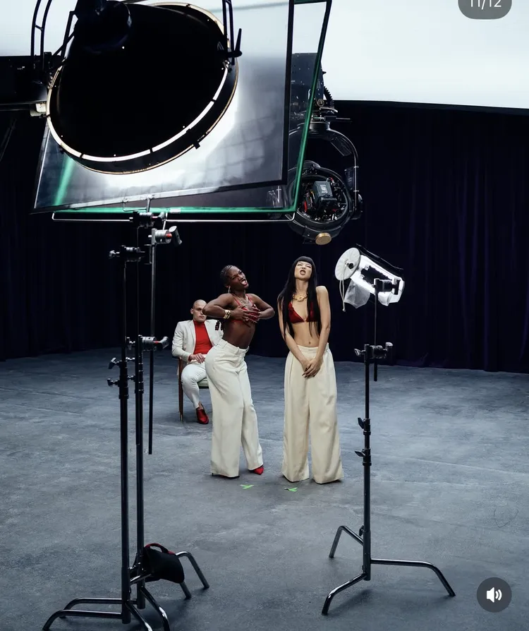 Jennie（右）新歌驚喜邀來Doechii（左）合作。翻攝Jennie IG