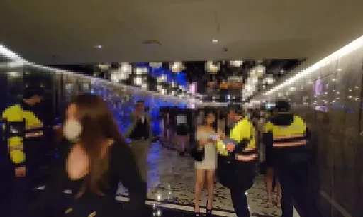 靖城掃黑!北市警臨檢酒店 刷一排長腿辣妹