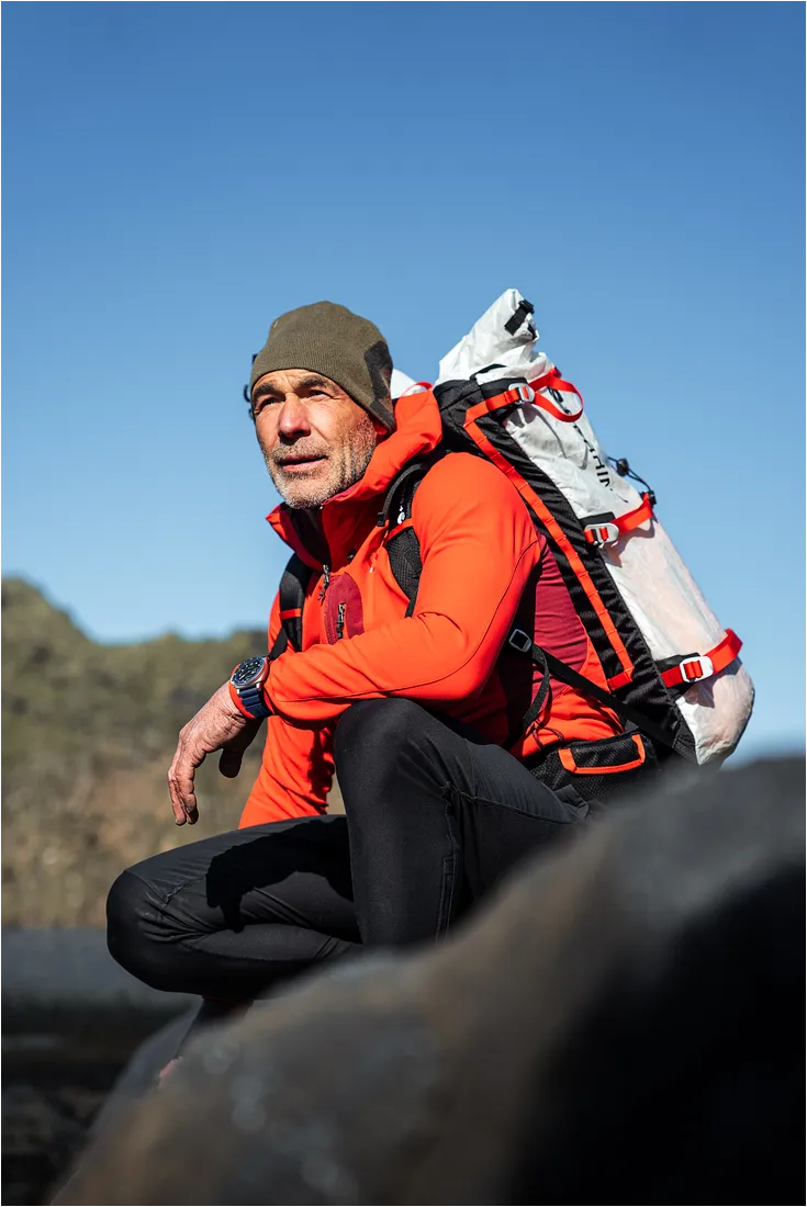 沛納海端出全新Submersible QuarantaQuattro Mike Horn限定版腕錶（PAM01676），慶祝與品牌大使、探險家Mike Horn長達20年的合作。品牌提供