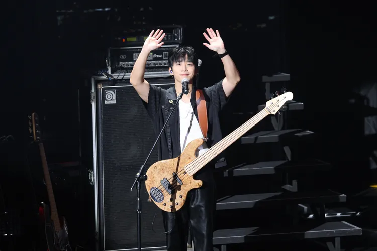 徐東成被拱唱《The Real》。莊宗達攝