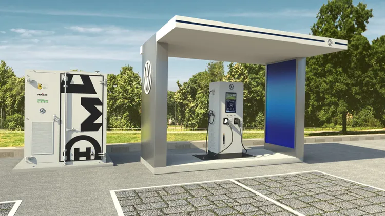 充電基礎設施的拓展仍是品牌的重點之一，Volkswagen計劃與經銷商夥伴太古汽車攜手，並預計啟用與台泥儲能（NHOA.TCC）合作的EnergyArk儲能櫃，以提升充電效率與可用性。業者提供