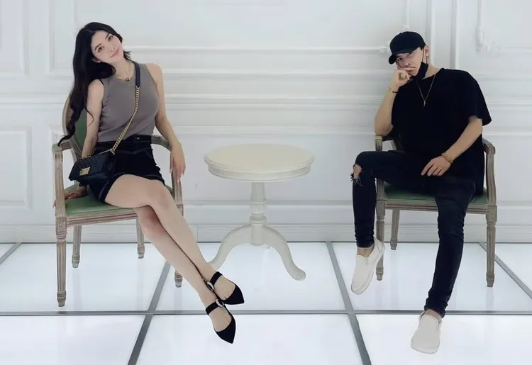 唐禹哲放的是成熟風照片。翻攝唐禹哲IG