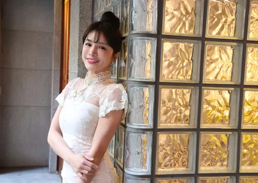 专访|「零死角女神」林岱萦紧身旗袍曲线好诱人!转战戏剧圈不急恋爱
