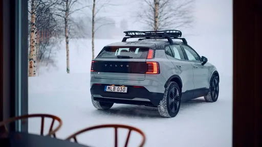 打造電動冒險休旅新體驗　Volvo EX30 Cross Country海外正式亮相