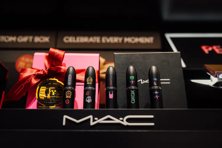 M.A.C大稻埕禮物概念店客製唇膏。品牌提供