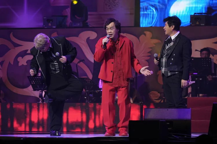 胡瓜與康康、歐漢聲在台上妙語如珠。彭欣偉攝