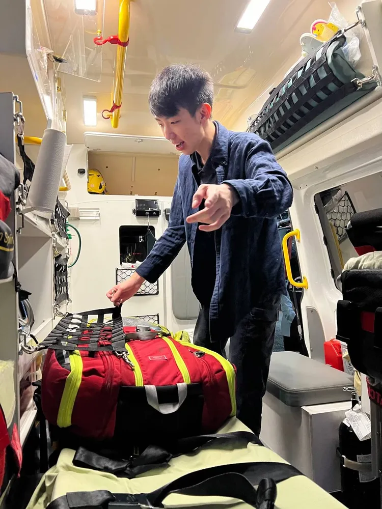 楊庭豪目前就讀於逢甲大學四年級，2023年加入台中市消防局專責救護隊志工，目前準備研究所考試。台中市消防局提供