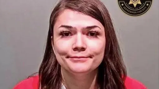 28歲女師「頻繁嘿咻」16歲學生 教唆他在校槍殺另一教師