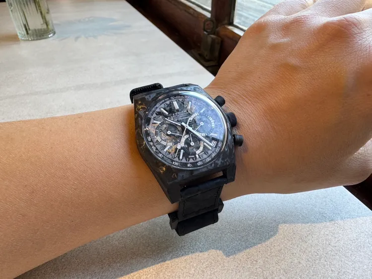 ZENITH CHRONOMASTER Revival A3818 Cover Girl Carbon碳纖維復刻版腕錶第一版實戴。張家玲攝