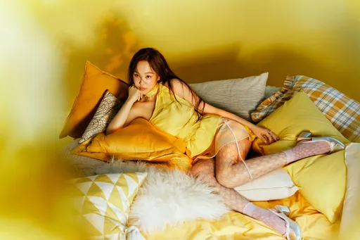 陽帆愛女性感床照曝光 早鳥發片只因國師唐綺陽一句話