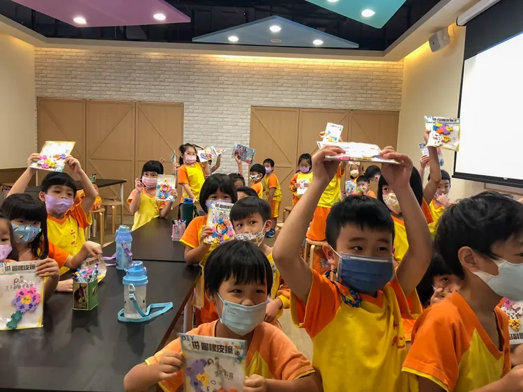 王子創意文具國，走進文具的創意國度，體驗DIY手作的無限樂趣。經發局提供