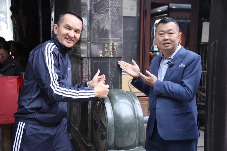 常如山在林安樂接任主委時，就曾捐款給廟方，兩人當時並不認識，加入「打詐隊」也是電話聯絡，直到昨天才首度見面。彭欣偉攝