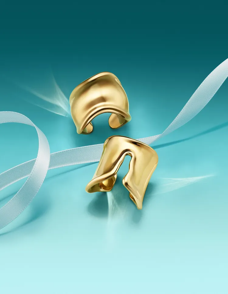 Tiffany Elsa Peretti Bone與Split 18K黃金戒指。品牌提供