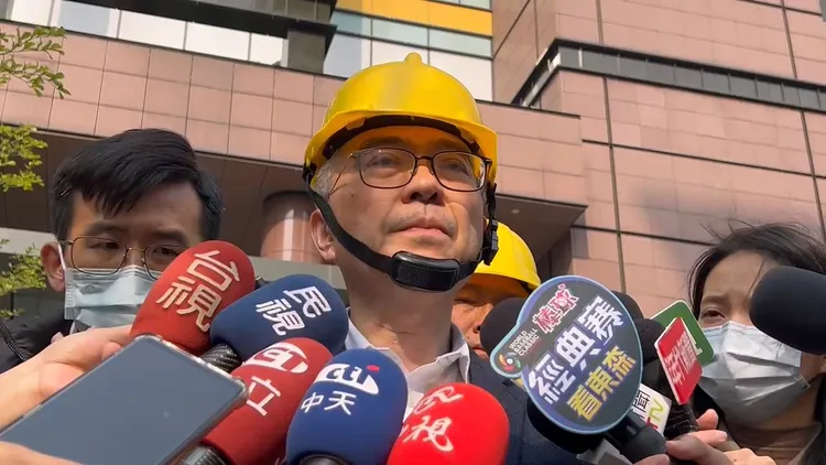 新光三越副本部長謝英明說，目前員工安置計劃尚未成形。資料照片