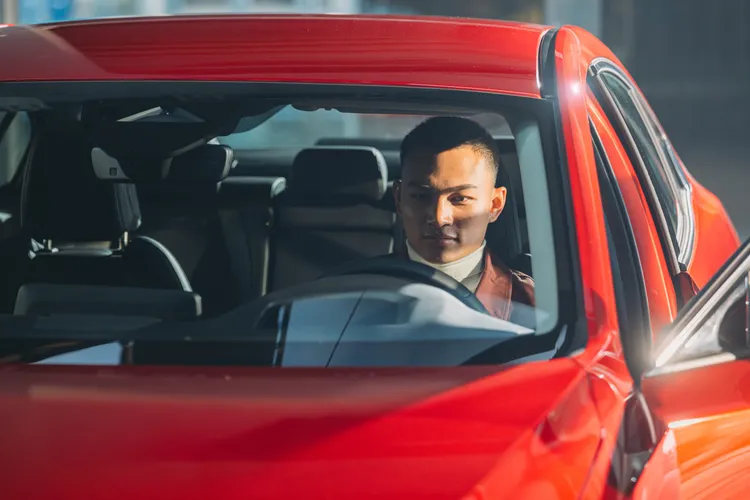 徐若熙闡述：「我能感受到 MAZDA 令人驚豔的精準操控和敏捷動態反饋，就如同站上投手丘時縝密掌控全局，每一次轉彎與加速都能激發酣暢淋漓的駕馭快感。」業者提供