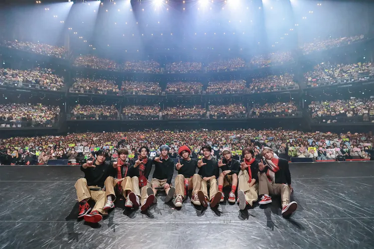 &TEAM連2天在東京花園劇院舉行見面會，3場吸引2.1萬人次捧場。翻攝&TEAM X（推特）