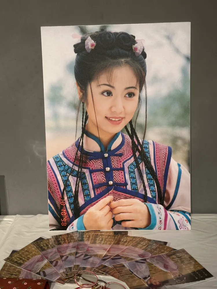 現場有《還珠格格》小型文物展。讀者提供