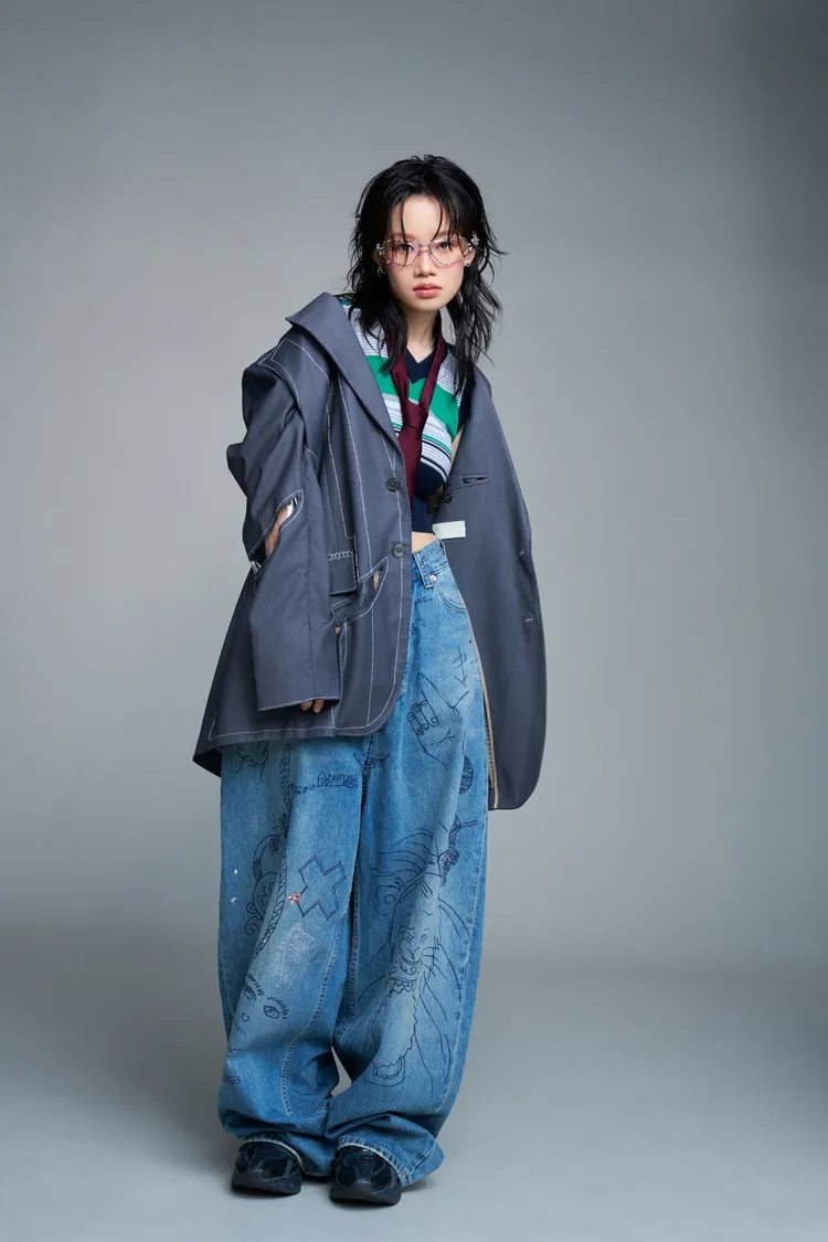 去年以嘉賓身分登上大港開唱的Andr，今年首次個人完整演出。出日音樂提供