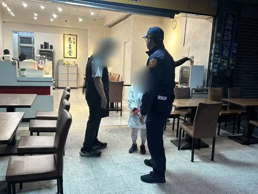 不想开学!男童深夜离家在外游荡 警民合作助返家