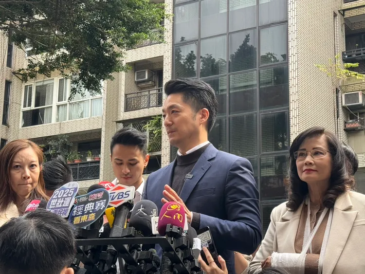 蔣萬安出席「麟洋路」掛牌活動。記者張綵茜攝