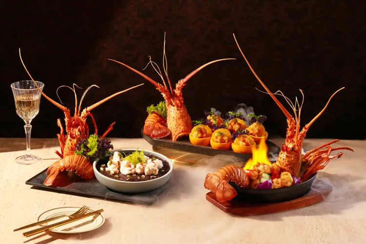 新加坡米其林一星「莆田」推出頭水紫菜龍蝦、龍蝦橙果盅以及火焰XO醬龍蝦。業者提供