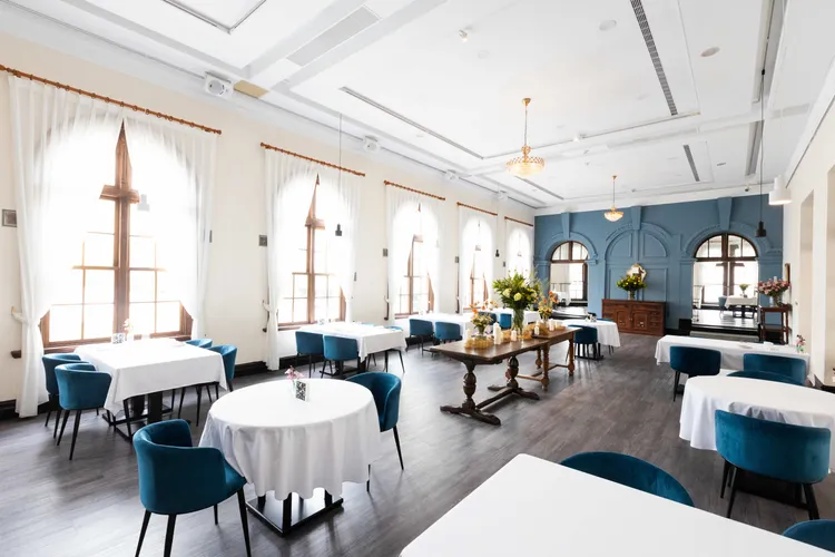 台中市役所有役思café推出情人節專屬活動，消費飲品打卡標記市役所即贈送現烤蛋塔乙個。業者提供