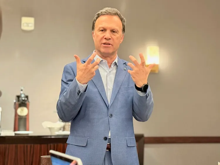 達梭系統專業客戶事業部全球資深副總裁Gian Paolo Bassi認為問題是我們人類要想的，AI只是幫我們回答問題。趙筱文攝