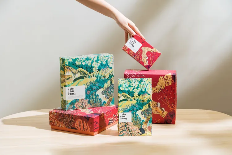 「春神迎豐果」系列禮盒精選茶籽堂人氣主打、飯店絕選與全新升級植萃等洗沐用品。茶籽堂提供