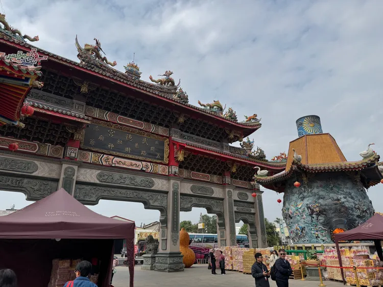 武德宮有全球最大的金爐「天庫」，也有環保設計的「地庫」。彭欣偉攝