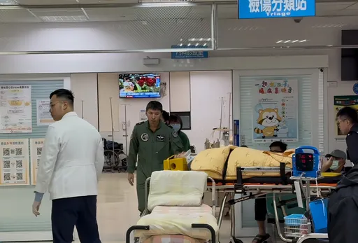 畫面曝光！勇鷹高教機台東墜海　獲救飛官林瑋發聲了：謝謝關心
