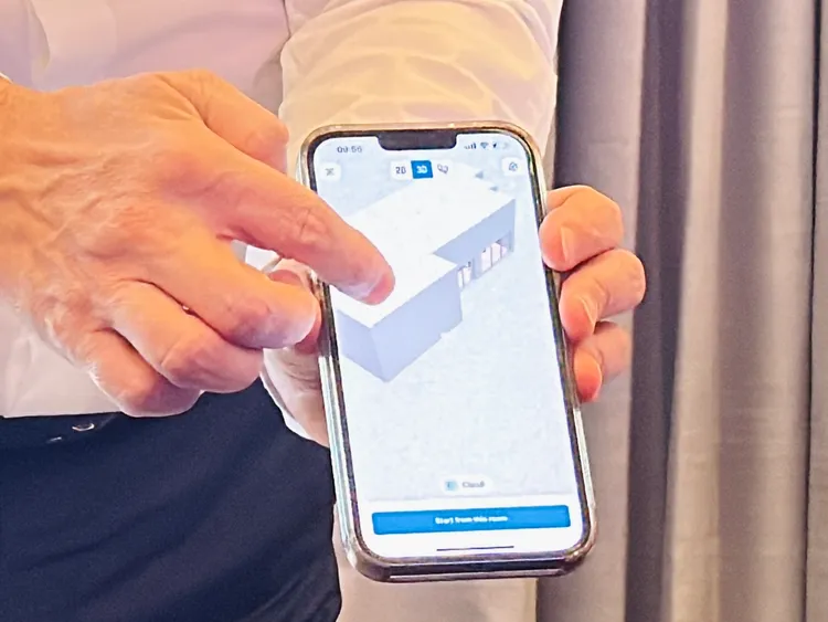 Daloz向媒體展示消費者應用成果。趙筱文攝