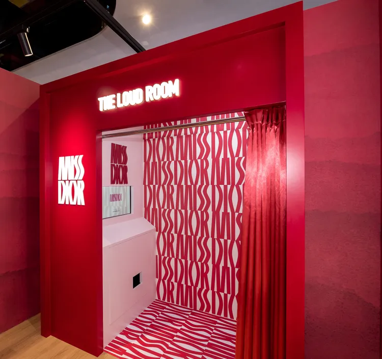 訂製愛戀拍照機。品牌提供