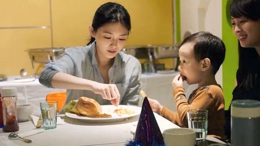 大S私房照曝光「母愛的光輝好美」 賈永婕:我在旁像幫傭