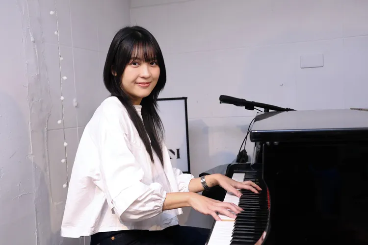 楊宜蓉陸續在串流平台發表了十首歌。莊宗達攝