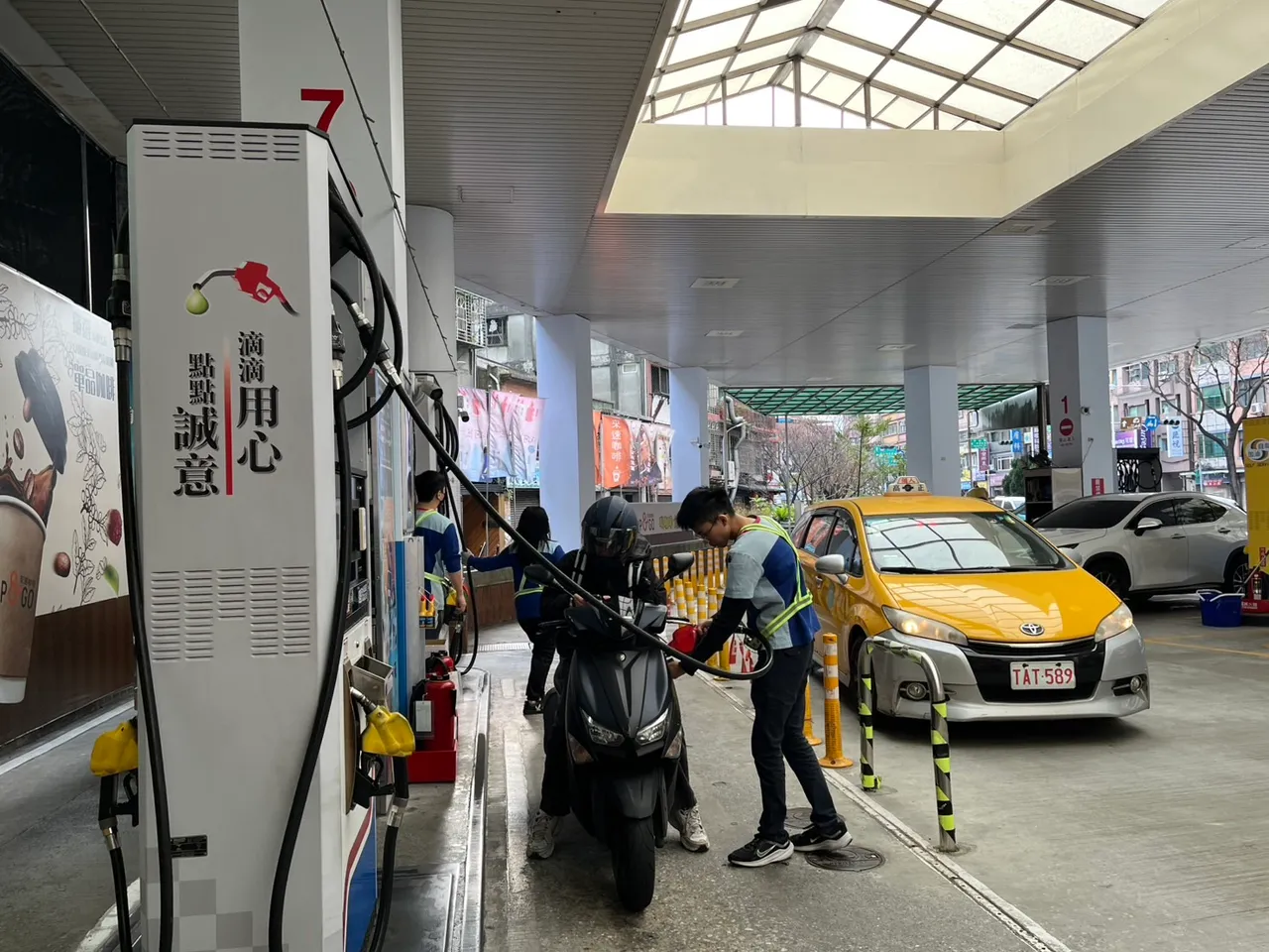 加油且慢！228連假過後油價可望下跌下週汽油估持平、柴油降2毛｜壹蘋新聞網