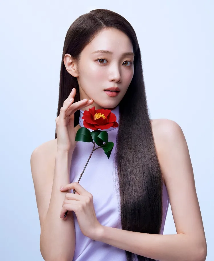 韓星李聖經愛用思波綺髮研防斷系列。品牌提供