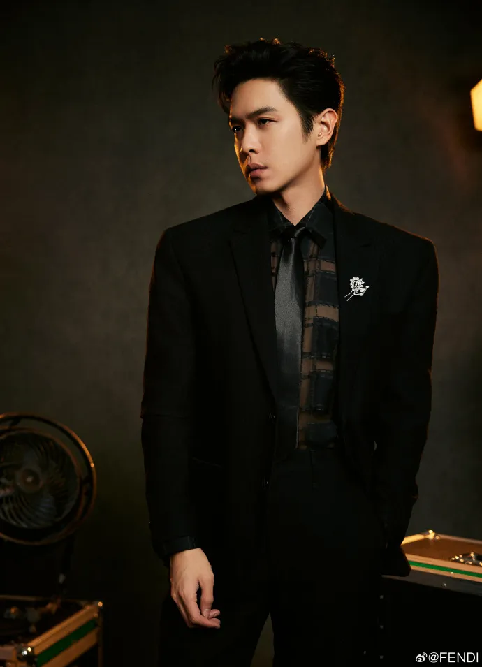 張若昀是FENDI男裝代言人。翻攝FENDI微博