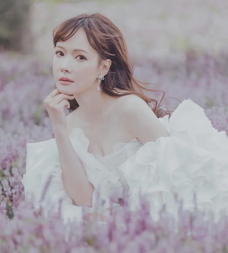 張睿家的太太五官精緻。翻攝自張睿家IG