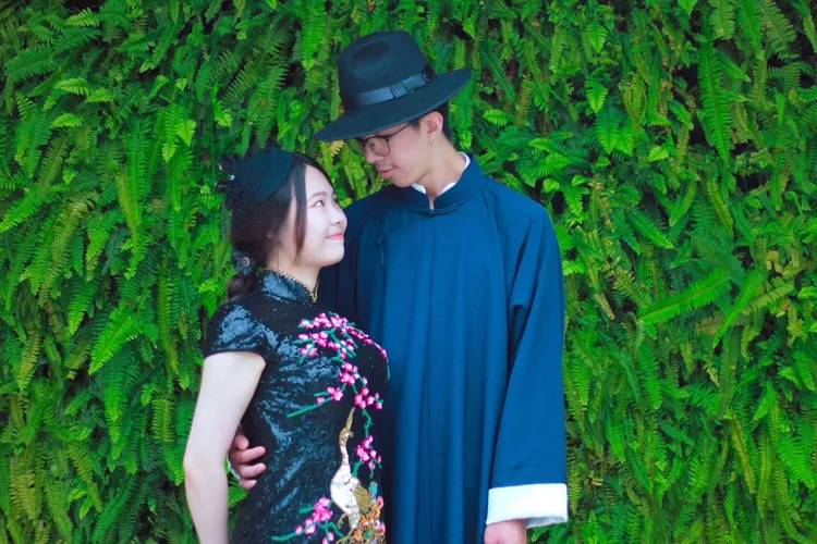 2月14日西洋情人節登記結婚，桃園市13戶所送好禮。民政局提供