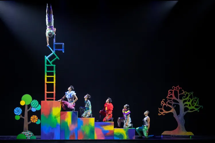 閉幕演出 FOCASA 馬戲團《潘朵拉的盒子》。青年局提供
