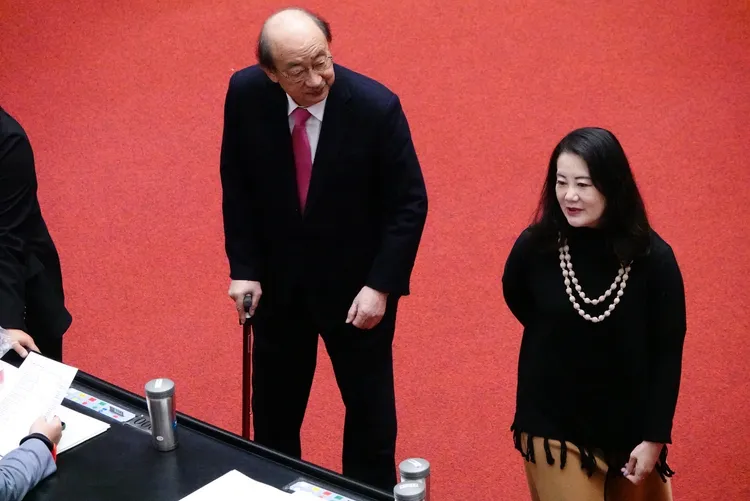 民進黨團總召柯建銘（左）、民進黨團幹事長吳思瑤（右）。莊宗達攝