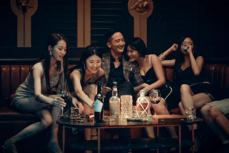 《死了一個娛樂女記者之後》對娛樂圈潛規則的深度剖析。鏡文學提供