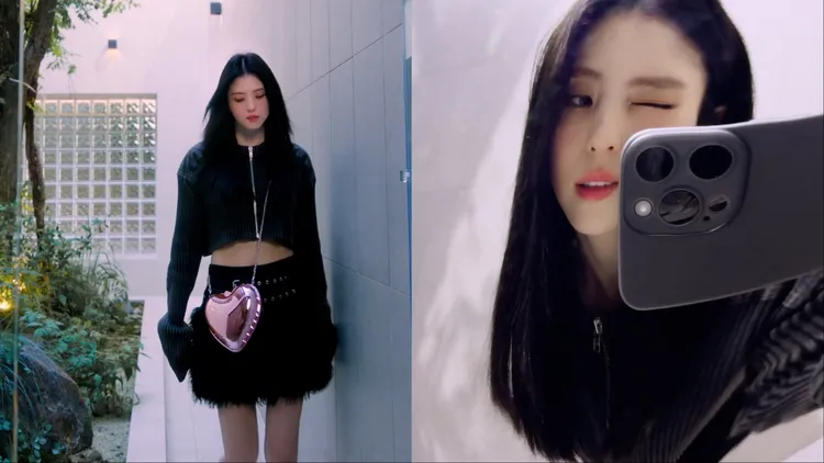 韓素希搭配愛心硬殼包，並對鏡自拍產出1張超俏皮的「偽女友照」。品牌提供